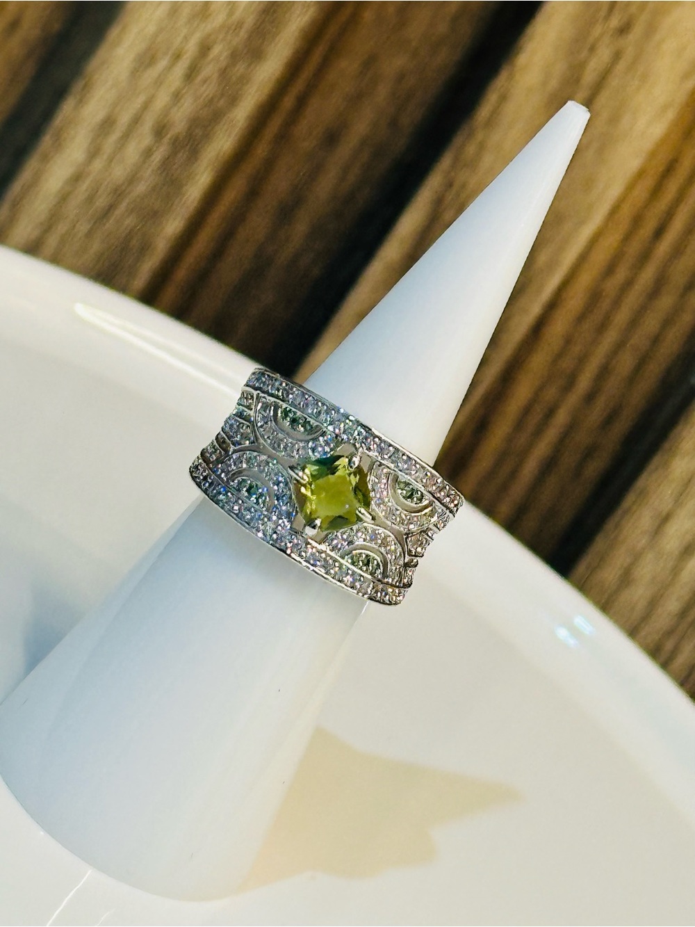 Bomb Party August 2025 Ring size 5, “Lime Luxe”